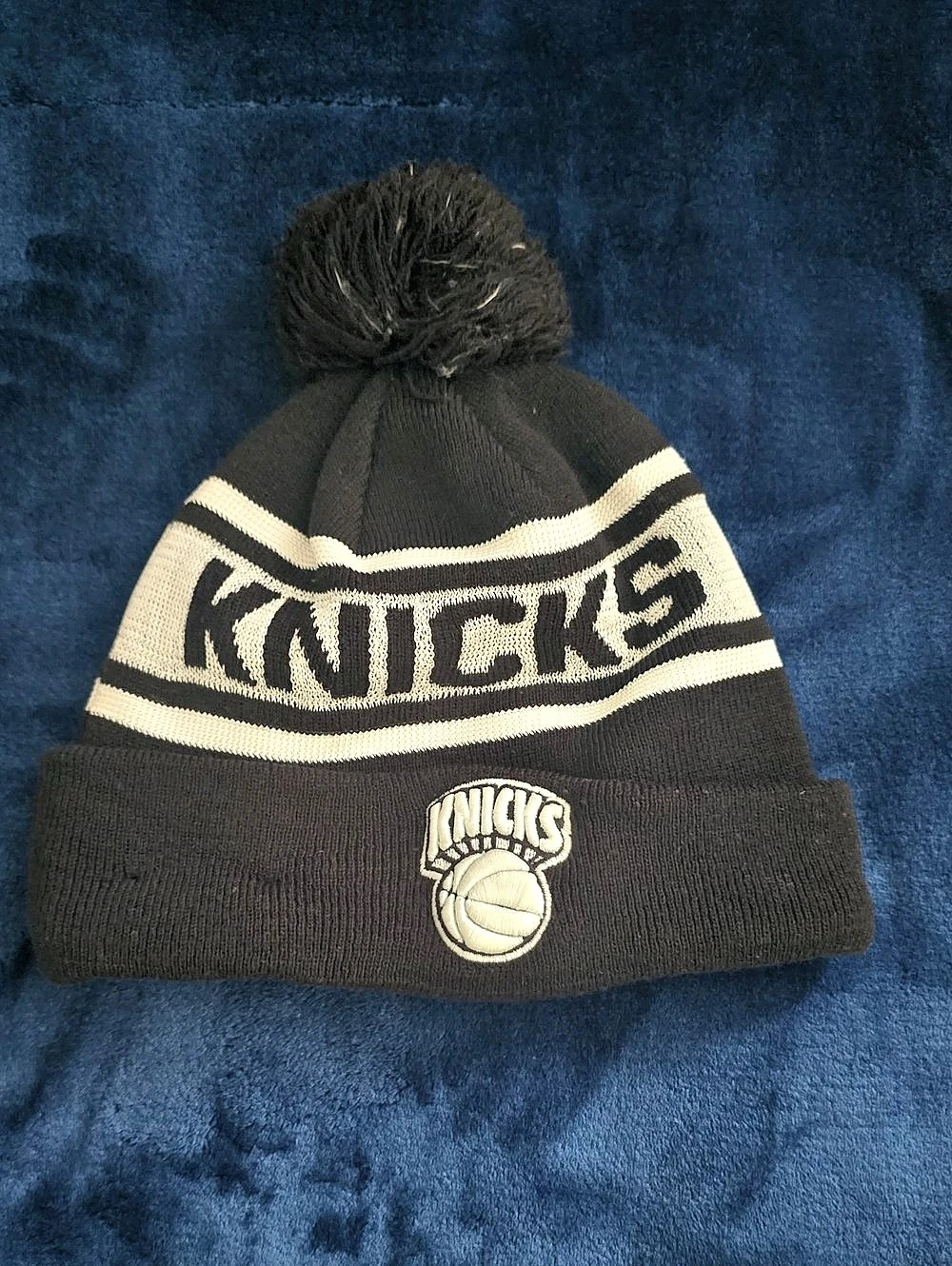 New Era New York Knicks NBA Hardwood Classics Youth Pom Beanie Pom Beanie Black